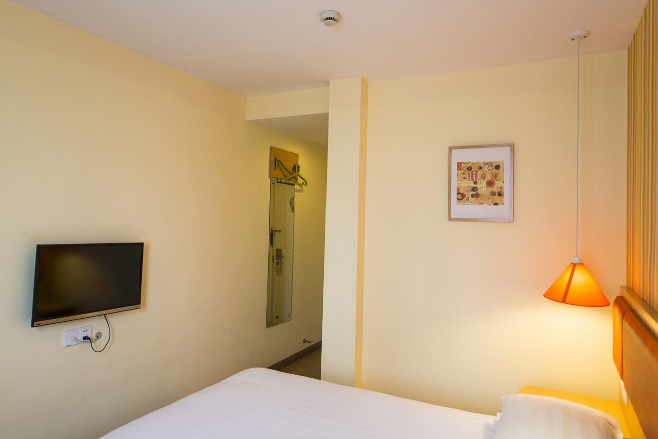 Home Inn Beijing Headquater World Park Exterior photo